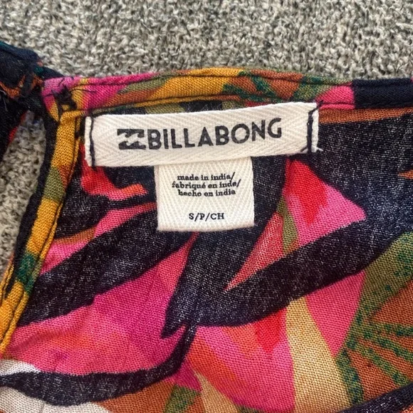 Billabong Dress Size Small. New Condition, Never Worn! - Picture 8 of 12